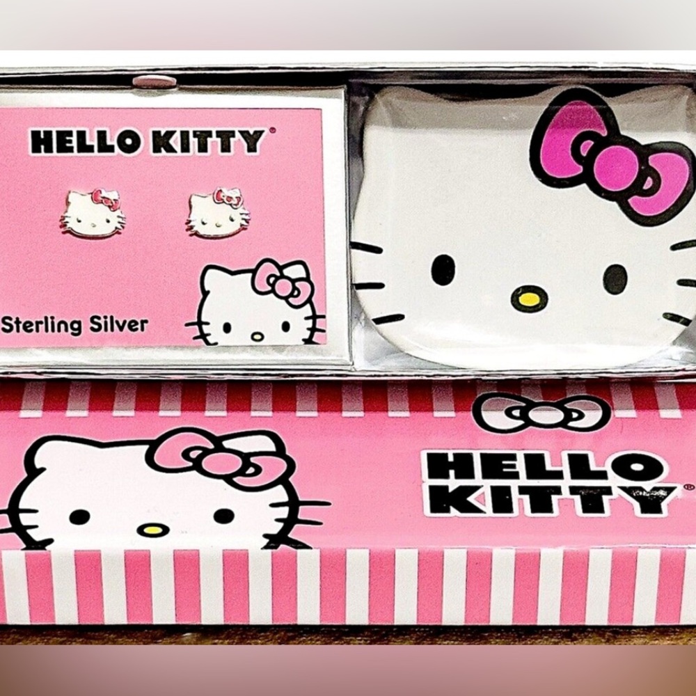 Sanrio Hello Kitty Earrings with Pink Bow